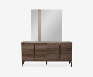 Akana Mirror
